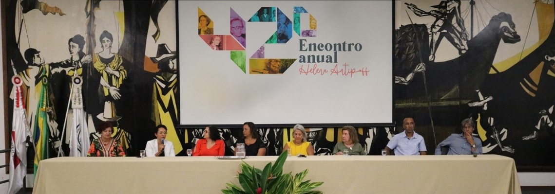 Mesa de abertura do 42º Encontro Anual Helena Antipoff